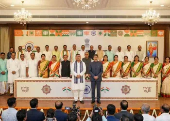 পশ্চিমবংগত নতুন চৰকাৰৰ দপ্তৰ বিতৰণ সম্পূৰ্ণ : জানক কোন মন্ত্ৰীয়ে পালে কি দায়িত্ব