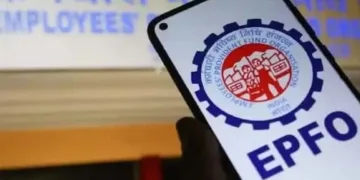 ইউপিআই আৰু এটিএমৰ জৰিয়তেও উলিয়াব পাৰিব পিএফৰ ধন : নতুন নিয়ম আনিছে কেন্দ্ৰীয় চৰকাৰে