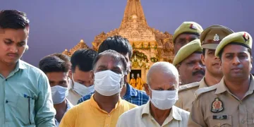 অযোধ্যাৰ ৰাম মন্দিৰৰ দানৰ ধন আত্মসাৎ: গ্ৰেপ্তাৰ আঠ অভিযুক্ত, জড়িত আছিল বিশ্ব হিন্দু পৰিষদৰ সদস্যও
