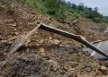 ডিমা হাছাওত ভয়ংকৰ ভূমিস্খলন! ২৭ নং ৰাষ্ট্ৰীয় ঘাইপথত আৱদ্ধ শ শ যাত্ৰীবাহী আৰু মালবাহী বাহন