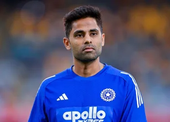 ভাৰতীয় টি-২০ দলৰ অধিনায়কৰ পদৰ পৰা আঁতৰিব সূৰ্যকুমাৰ যাদৱ! দৌৰত তিনিগৰাকী নতুন খেলুৱৈ
