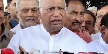 ৰন্ধন গেছৰ মূল্য বৃদ্ধি: ১২ বছৰত ৫৩০ টকাৰ লুণ্ঠনৰ অভিযোগ তুলি মোদী চৰকাৰৰ বিৰুদ্ধে সৰৱ মল্লিকাৰ্জুন খাৰ্গে