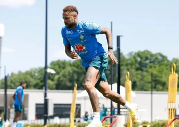 স্কটলেণ্ডৰ বিৰুদ্ধে মেচত আৰম্ভণিৰ পৰা নাথাকিব পাৰে নেইমাৰঃ ৰাফিনহাৰ স্থানত কাক খেলাব আঞ্চেলোত্তিয়ে