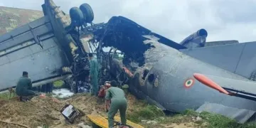 যোৰহাটৰ বায়ুসেনা ষ্টেচনত দুৰ্ঘটনাত পতিত বিমান; বিস্ফোৰণ ঘটি লাগিল জুই