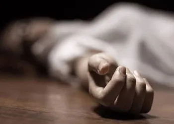 মহানগৰীৰ চচলৰ ভাড়াঘৰত উদ্ধাৰ যুৱতীৰ মৃতদেহ, তদন্ত আৰম্ভ আৰক্ষীৰ