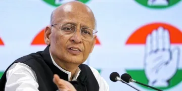 তৃণমূল কংগ্ৰেছৰ সংকটৰ মাজতে দলত্যাগ বিৰোধী আইন পুনৰীক্ষণৰ আহ্বান কংগ্ৰেছ নেতা অভিষেক মনু সিংভিৰ