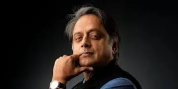 যদি পাছপ’ৰ্ট নাগৰিকত্বৰ প্ৰমাণ নহয়, তেন্তে কি? চৰকাৰলৈ প্ৰশ্ন শশী থাৰুৰৰ