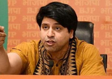 বিজেপিৰ ৰাষ্ট্ৰীয় মুখপাত্ৰ, মোডীৰ ‘আজীৱন অনুগামী’ শ্বেহজাদ পুনাৱাল্লাৰ দল ত্যাগ