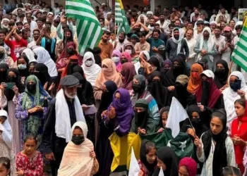 পাকিস্তান অধিকৃত কাশ্মীৰত পাক সেনাৰ হাতত প্ৰাণ হেৰুৱাইছে সহস্ৰাধিক লোকে; সহায় বিচাৰিলে ভাৰতৰ