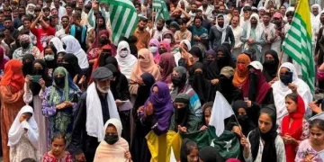 পাকিস্তান অধিকৃত কাশ্মীৰত পাক সেনাৰ হাতত প্ৰাণ হেৰুৱাইছে সহস্ৰাধিক লোকে; সহায় বিচাৰিলে ভাৰতৰ