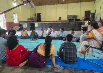 কামৰূপী ভাষাত সৃষ্টিশীল কাম-কাজক লৈ আলোচনাৰ বাবে একত্ৰিত বিভিন্ন ক্ষেত্ৰৰ সাধক