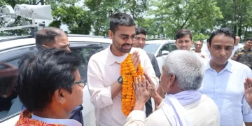 নিৰ্বাচনত জয়ী নোহোৱাকৈয়ে ছমাহতকৈ অধিক সময় মন্ত্ৰী! চৰকাৰৰ পৰা উত্তৰ বিচাৰিলে উচ্চতম ন্যায়ালয়ে