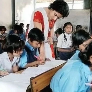 ৰাজ্যৰ বিদ্যালয়সমূহত খালী হৈ আছে ৩০ হাজাৰ শিক্ষকৰ পদ; বিধানসভাত জনালে শিক্ষামন্ত্ৰী ৰাণোজ পেগুৱে