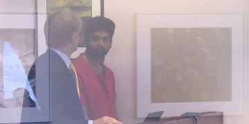 পত্নীক হত্যা কৰি প্ৰেমিকালৈ পঠিয়ালে মৃতদেহৰ ফটো; আমেৰিকাত গ্ৰেপ্তাৰ ভাৰতীয় অভিযন্তা