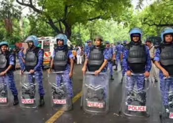 নিৰ্ভয়ে কৰ্তব্য পালন কৰক, সকলো দায়িত্ব মোৰ: নিট প্ৰতিবাদকাৰীৰ ওপৰত পেলেট গান চালনাৰ পিছত আৰ এ এফ জোৱানক সমৰ্থন চি আৰ পি এফৰ ডি জিৰ