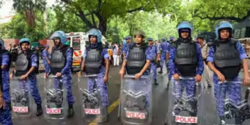 নিৰ্ভয়ে কৰ্তব্য পালন কৰক, সকলো দায়িত্ব মোৰ: নিট প্ৰতিবাদকাৰীৰ ওপৰত পেলেট গান চালনাৰ পিছত আৰ এ এফ জোৱানক সমৰ্থন চি আৰ পি এফৰ ডি জিৰ