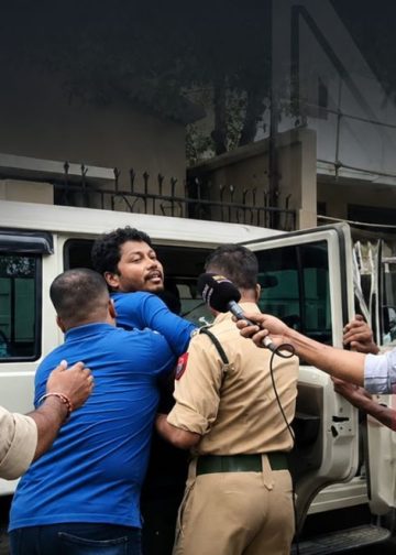প্ৰণৱ দলেৰ তাৎক্ষণিক মুক্তিৰ দাবী ডি ৱাই এফ আইৰ! আৰক্ষী-প্ৰশাসনক ব্যৱহাৰ কৰি চৰকাৰে গণতান্ত্ৰিক আন্দোলন দমন কৰাৰ গুৰুতৰ অভিযোগ