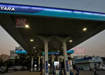 গ্ৰাহকলৈ সকাহ! নায়াৰা এনাৰ্জীৰ পেট্ৰ’লত ৫ টকা আৰু ডিজেলত ৩ টকাকৈ মূল্যহ্ৰাস