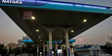 গ্ৰাহকলৈ সকাহ! নায়াৰা এনাৰ্জীৰ পেট্ৰ’লত ৫ টকা আৰু ডিজেলত ৩ টকাকৈ মূল্যহ্ৰাস