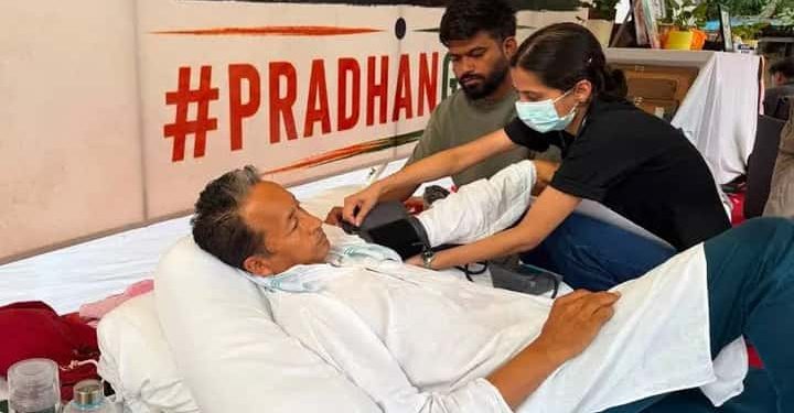‘মোক ৰখাবলৈ অনুৰোধ নকৰিব, চৰকাৰক প্ৰশ্ন কৰক’, অনশন মঞ্চৰ পৰা সোনম ৱাংচুকৰ বাৰ্তা