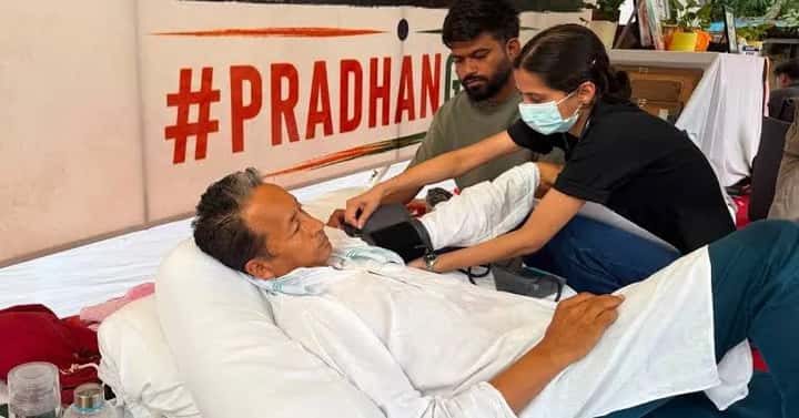 ‘মোক ৰখাবলৈ অনুৰোধ নকৰিব, চৰকাৰক প্ৰশ্ন কৰক’, অনশন মঞ্চৰ পৰা সোনম ৱাংচুকৰ বাৰ্তা