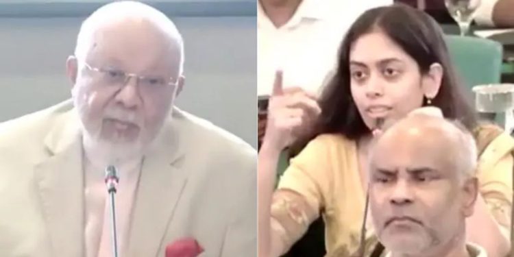 ‘জম্মু-কাশ্মীৰ ভাৰতৰ অবিচ্ছেদ্য অংগ’ : ঢাকাত ভাৰতৰ ভুল মানচিত্ৰ প্ৰদৰ্শনক লৈ আপত্তি ভাৰতীয় কূটনীতিকৰ