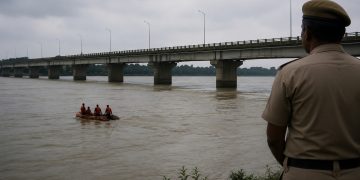 মাৰ্ঘেৰিটাত চাঞ্চল্যকৰ ঘটনা: বুঢ়ীদিহিং নদীত জাঁপ দিলে এগৰাকী সাংবাদিকে