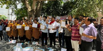 প্ৰণৱ দলে আৰু আদিত চন্দ্ৰ ৰাভাৰ মুক্তিৰ দাবীত ডিফুত উত্তাল প্ৰতিবাদ: বানপানীক ৰাষ্ট্ৰীয় দুৰ্যোগ ঘোষণাৰ দাবী