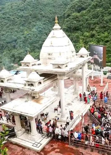 বৈষ্ণোদেৱী মন্দিৰৰ ৫৫০ কোটি টকাৰ ৰূপ চুৰি নে নকল? তদন্তকাৰী সংস্থাৰ পৰা প্ৰতিবেদন বিচাৰিলে আদালতে