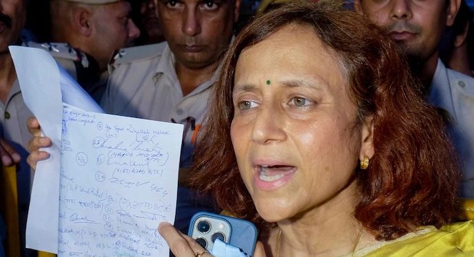 প্ৰধানমন্ত্ৰীৰ বাসভৱনৰ সন্মুখত কংগ্ৰেছৰ প্ৰতিবাদ আন্তৰিকতাবিহীন, ছোনম ৱাংচুকৰ পত্নীৰ বিস্ফোৰক মন্তব্য