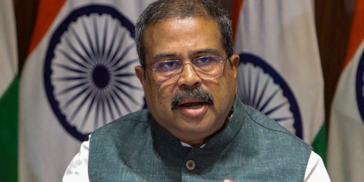 দেশজুৰি প্ৰতিবাদৰ মাজতে কেন্দ্ৰীয় শিক্ষামন্ত্ৰী ধৰ্মেন্দ্ৰ প্ৰধানৰ পদত্যাগ