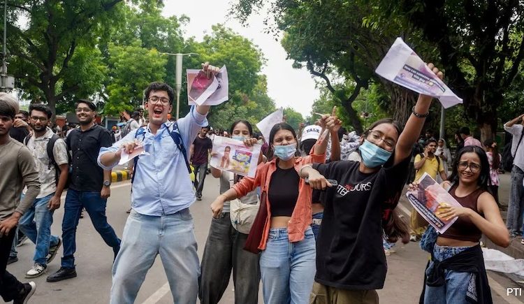 কেন্দ্ৰীয় মন্ত্ৰী ধৰ্মেন্দ্ৰ প্ৰধানৰ পদত্যাগৰ পিছতেই দাবীসমূহ মানি ল’লে চৰকাৰে, প্ৰতিবাদ সামৰিলে চিজেপিয়ে