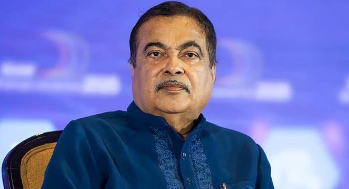 ইথানল বিতৰ্ক: ভুৱা পোষ্টৰ বিৰুদ্ধে বম্বে উচ্চ ন্যায়ালয়ৰ কাষ চাপিল নীতিন গাডকাৰী