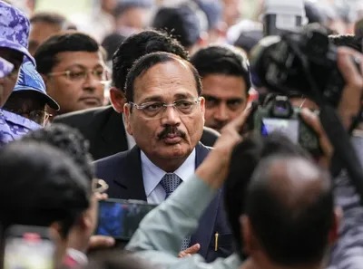 ‘ককৰোচ’ মন্তব্যৰ তীব্ৰ প্ৰতিক্ৰিয়া আৰু ছাত্ৰ আন্দোলনৰ মাজতে স্থগিত ৰখা হ’ল মুখ্য ন্যায়াধীশ সূৰ্য কান্ত উপস্থিত থাকিবলগীয়া স্মাৰক বক্তৃতা
