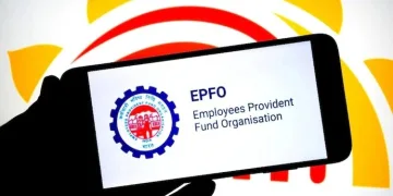 EPFO-ৰ নতুন নিয়ম: এতিয়াৰে পৰা ১৮০০ টকাৰ ওপৰৰ PF বৰঙণি হ’ব স্বেচ্ছামূলক; ইয়াৰ অৰ্থ কি ?