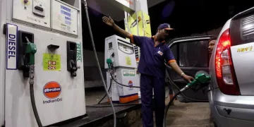 পুৰণি গাড়ীৰ মটৰ আৰু ৰবৰৰ অংশ নষ্ট কৰিব পাৰে ই ২০ ইন্ধনে, পোহৰলৈ আহিল এআৰএআইৰ গোপন প্ৰতিবেদন
