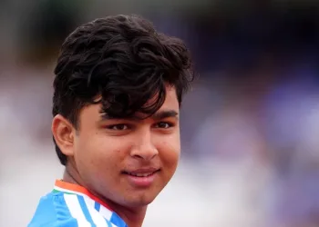 ইংলেণ্ডৰ বিৰুদ্ধে দ্বিতীয় টি-২০ ত অভিষেক বৈভৱ সূৰ্যবংশীৰ, সামাজিক মাধ্যমত অনুৰাগীলৈ কৃতজ্ঞতা জ্ঞাপন