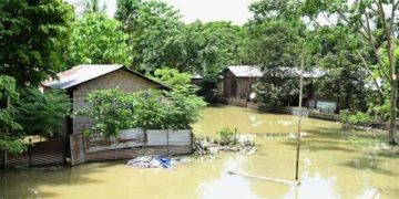 ৰাজ্যত ভয়াৱহ বান! এজনৰ মৃত্যু, ৫৭ হাজাৰৰো অধিক লোক ক্ষতিগ্ৰস্ত; উদ্ধাৰ অভিযানৰ বাবে সাজু সেনা