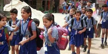  শিশুৰ স্বাস্থ্যৰ প্ৰতি লক্ষ্য ৰাখি মহাৰাষ্ট্ৰ চৰকাৰৰ ডাঙৰ সিদ্ধান্ত: বিদ্যালয়ৰ ৫০০ মিটাৰ ব্যসাৰ্ধত নিষিদ্ধ এনাৰ্জি ড্ৰিংক আৰু নিচাজাতীয় সামগ্ৰী  