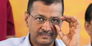 প্ৰতি লিটাৰ পেট্ৰ’ল ৮২ টকাত উপলব্ধ হ’বনে? কেজৰিৱালৰ দাবীক কেন্দ্ৰ কৰি নতুন বিতৰ্ক