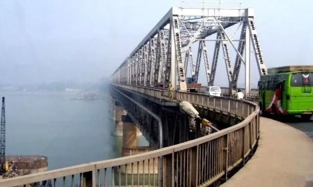 ১৩ জুলাইৰ পৰা বন্ধ থাকিব পুৰণি শৰাইঘাট দলং; গুৱাহাটীত যান-বাহন চলাচলত নতুন পথ নিৰ্দেশনা