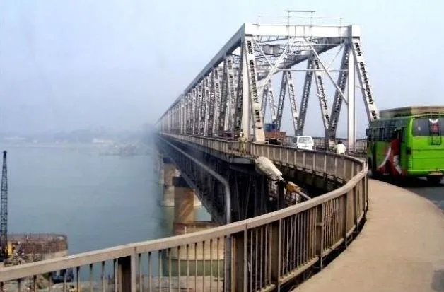 ১৩ জুলাইৰ পৰা বন্ধ থাকিব পুৰণি শৰাইঘাট দলং; গুৱাহাটীত যান-বাহন চলাচলত নতুন পথ নিৰ্দেশনা