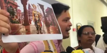বিহাৰৰ কিন্নৰ সমাজে নিৰ্মাণ কৰিব নৰেন্দ্ৰ মোদীৰ মন্দিৰ : প্ৰধানমন্ত্ৰীৰ মূৰ্তিৰ সন্মুখত কৰিব পূজা-অৰ্চনা