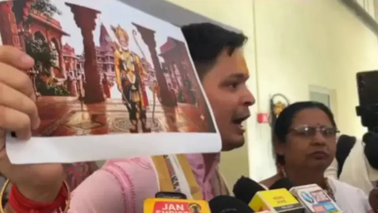 বিহাৰৰ কিন্নৰ সমাজে নিৰ্মাণ কৰিব নৰেন্দ্ৰ মোদীৰ মন্দিৰ : প্ৰধানমন্ত্ৰীৰ মূৰ্তিৰ সন্মুখত কৰিব পূজা-অৰ্চনা