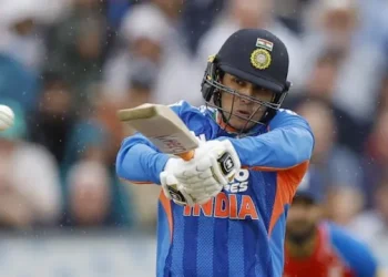 ৯১টা বলত ২৩৩ ৰান! এদিনীয়াত অভিষেকৰ তাণ্ডৱ দেখি চকু কপালত উঠিল ক্ৰিকেট অনুৰাগীৰ