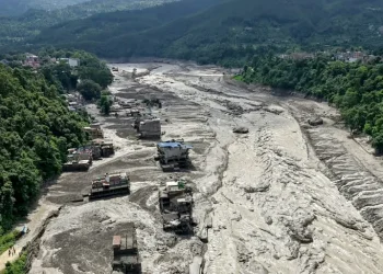 কঁপি উঠিল চীন! কেইঘণ্টামানৰ ভিতৰত পুনৰ নেপালত বিধ্বংসী বানৰ আশংকা, জাৰি হাই এলাৰ্ট