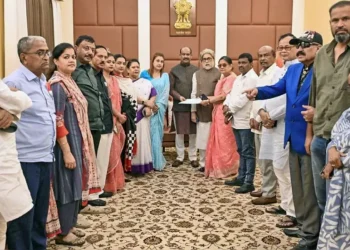 ২০ বিদ্ৰোহী তৃণমূল সাংসদলৈ জাননী উচ্চতম ন্যায়ালয়ৰ : হ’ব পাৰে অযোগ্য ঘোষণা?