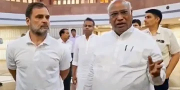 একেৰাহে দ্বিতীয় বছৰ! লালকিল্লাত স্বাধীনতা দিৱস উদযাপনত অনুপস্থিত খাৰ্গে-ৰাহুল গান্ধী