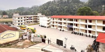 নেপালৰ বিধ্বংসী বানত কেনেকৈ এখন বিদ্যালয়ৰ অধ্যক্ষই ৰক্ষা কৰিলে ১৬৪৩ গৰাকী শিক্ষাৰ্থীৰ জীৱন?