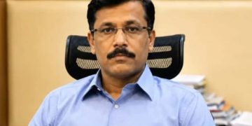 ২১ বছৰৰ কাৰ্যকালত ২৫ টা ট্ৰান্সফাৰ! ডাবাং খ্যাত এইজন আই এ এছ বিষয়াৰ নাম শুনিলেই ভয়ত কঁপি উঠে হোটেল ৰেঁস্তোৰাৰ মালিক